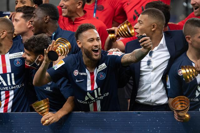 中国乒乓球队已抵达伦敦 5月2日将迎首场世乒赛团体赛