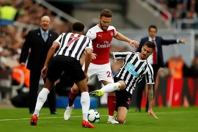 方硕28分首钢力克广州 崔永熙23+7李炎哲14分