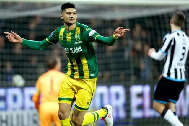 日媒：中国男性媒体人偷拍日本电视台采访被警告