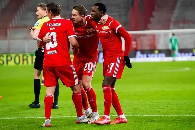 鲍威尔27分青岛力克宁波 原帅20分山西胜四川